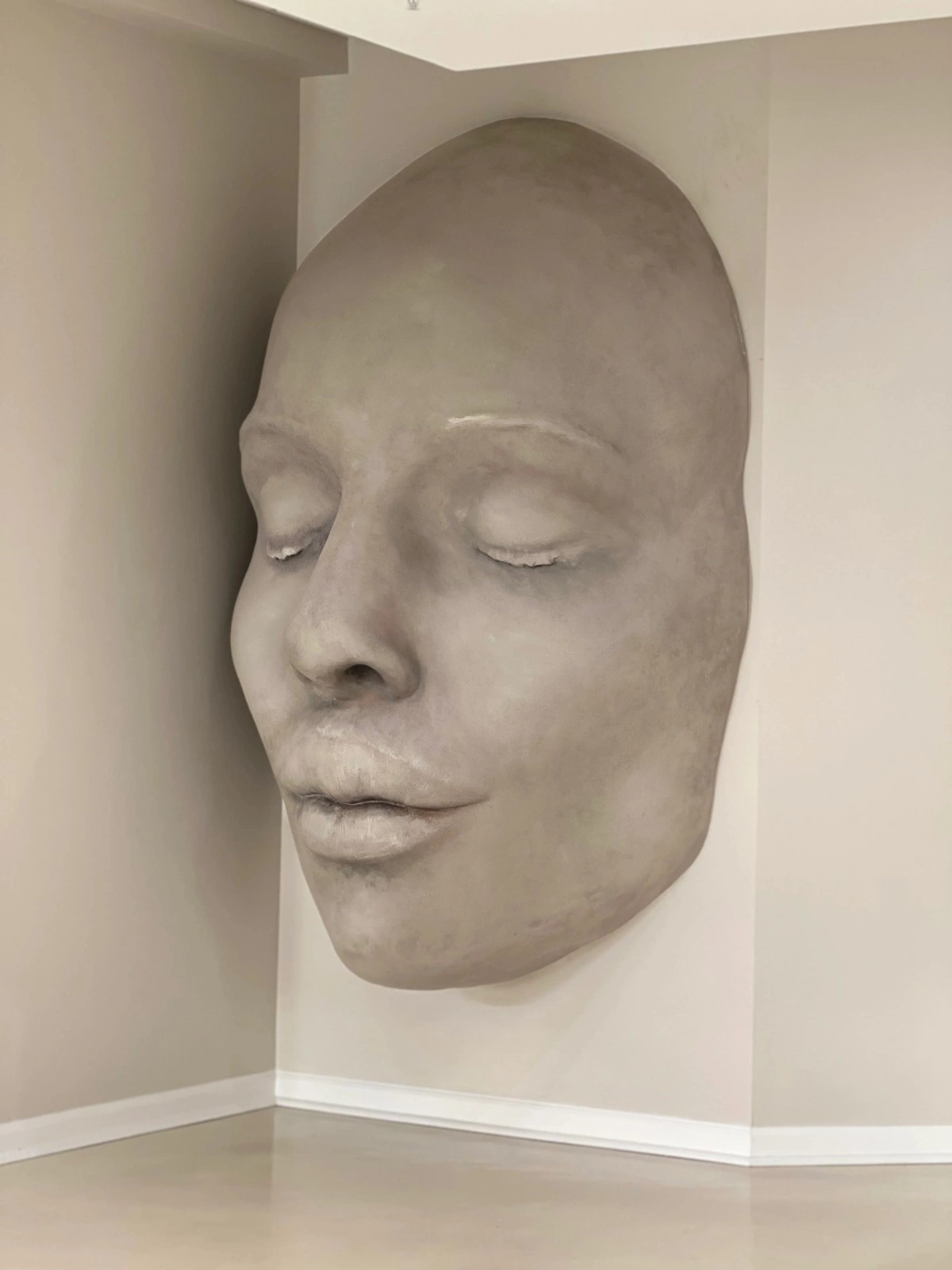 Sculpture in Cleveland, OH | KUR Modern Medical Aesthetics